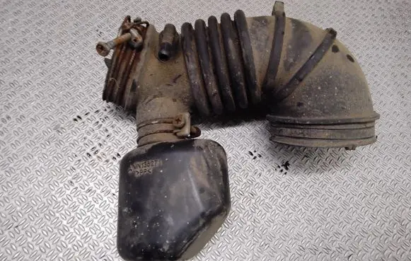 Mitsubishi Outlander Air intake duct part MN135271