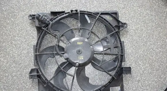 Hyundai i40 Electric radiator cooling fan