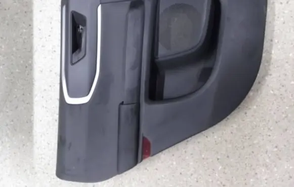 Ford Bronco Rear door card panel trim M1PB-S266A21-AB 20210313 00130821