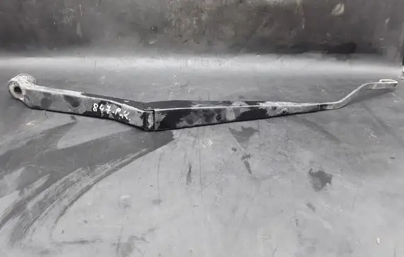 Suzuki Grand Vitara II Front wiper blade arm 7058
