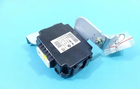 Hyundai i30 Central body control module 95300-G3000 IMPRK1349372