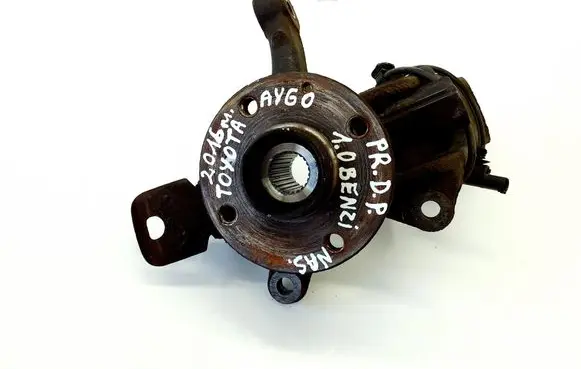 Toyota Aygo AB40 Front wheel hub 895420H030