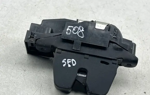 Tailgate/trunk/boot lock/catch/latch