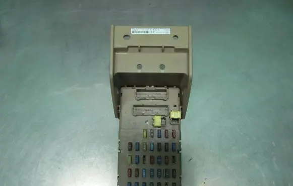 Subaru Forester SH Fuse module LB101101B