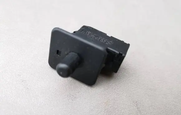 Mercedes-Benz C W202 Front door sensor coupe 2028202110 30010101