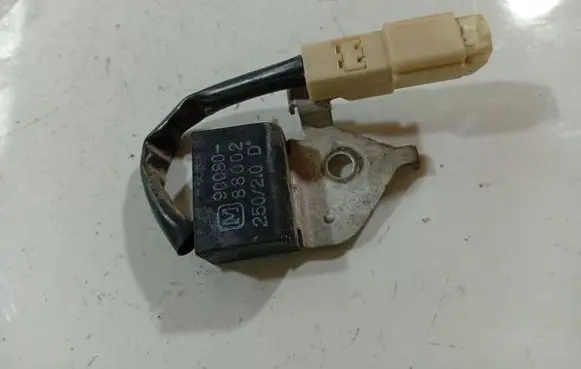 Toyota Avensis T250 Other relay 9008088002 90080-88002