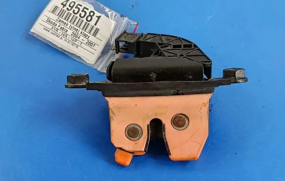 Tailgate/trunk/boot lock/catch/latch