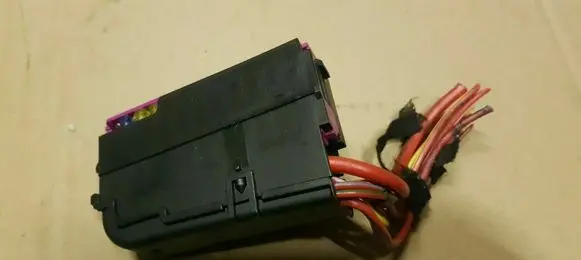 Audi A4 S4 B8 8K Fuse module 8K0941824