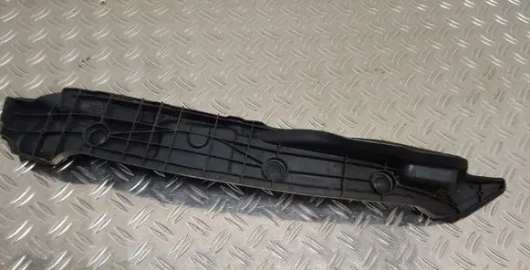 Toyota Avensis T270 Fender end trim 5382805010 5382805020