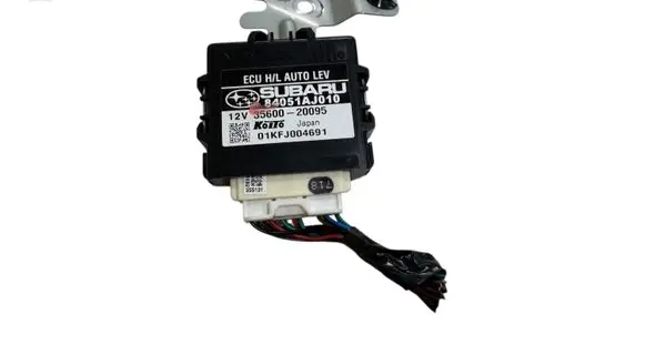 Subaru Legacy Light module LCM 84051AJ010 01KFJ004691 3560020095
