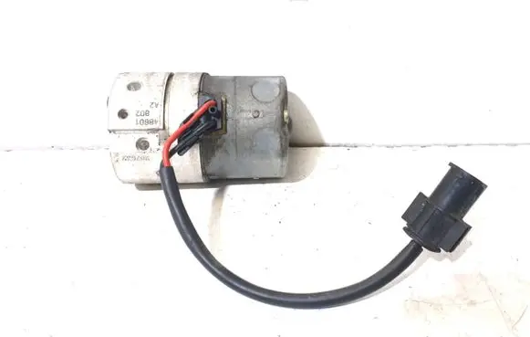 BMW 7 E65 E66 Air suspension control unit module (rear) 0130108095
