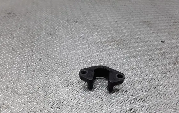 BMW 5 E39 Fuel Injector clamp holder