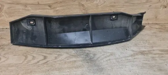 Rear bumper mounting bracket
