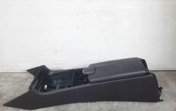 Mercedes-Benz CLS C218 X218 Center console
