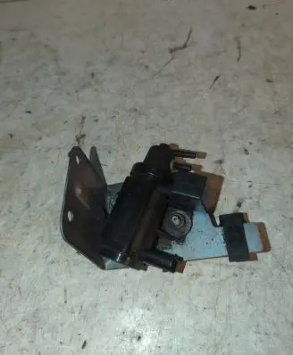 BMW 5 E60 E61 Turbo solenoid valve 7805391