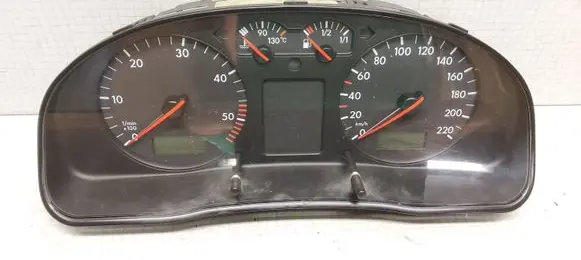 Volkswagen PASSAT B5 Speedometer (instrument cluster) 3B1919860C 88311299245