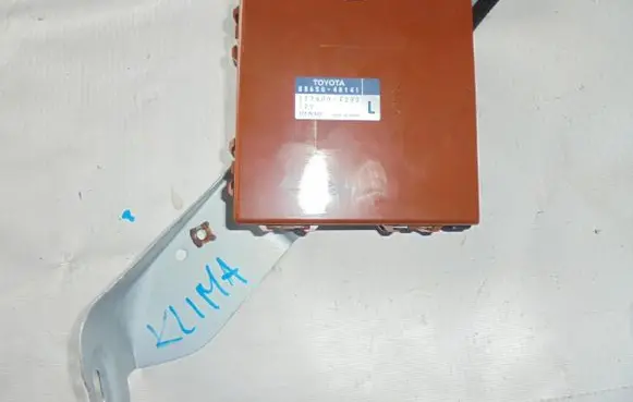 Lexus RX 330 - 350 - 400H Air conditioner control unit module 88650-48141
