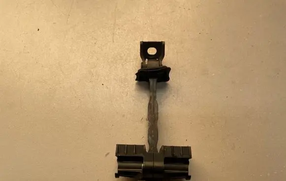 Skoda Fabia Mk3 (NJ) Rear door check strap stopper 6V0839249
