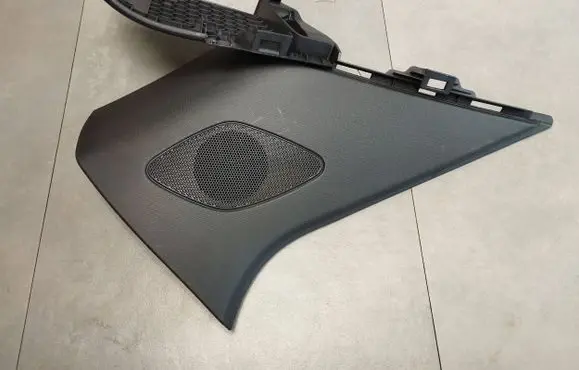 Audi Q3 8U (D)pillar trim (top) 8U0867245 TND99S