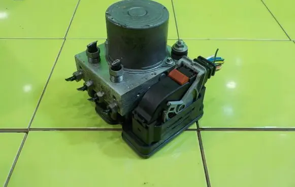Jaguar XF X260 ABS Pump 269748 17AB159