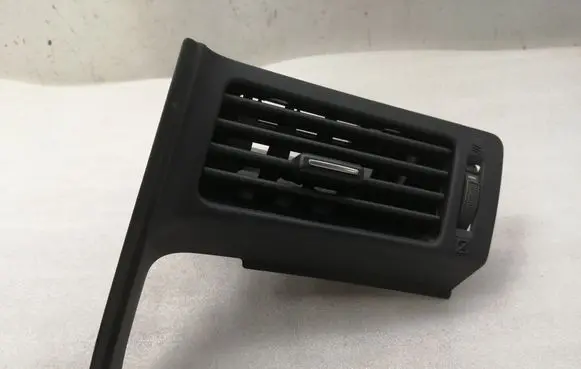 Toyota Verso Dash center air vent grill 556800F030B0