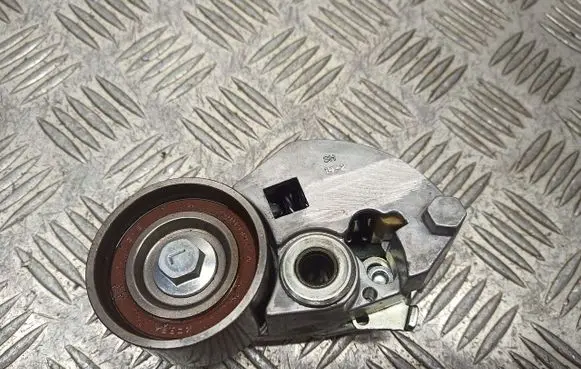 Hyundai Santa Fe Alternator belt tensioner pulley 