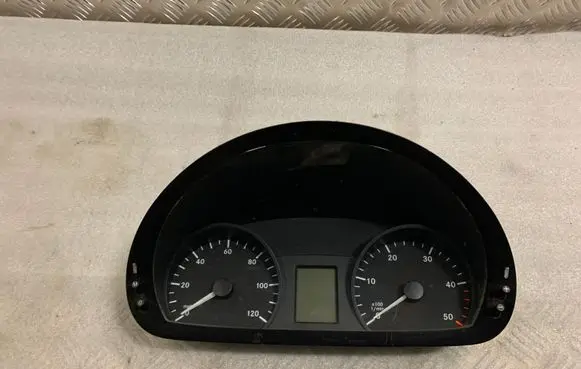 Speedometer (instrument cluster)