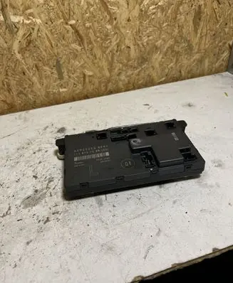 Mercedes-Benz E W211 Door control unit/module 2118701526