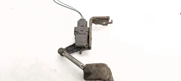 Nissan X-Trail T32 Headlight/headlamp level sensor 538124BA0A