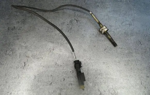 Mercedes-Benz GL X164 Exhaust gas temperature sensor A0051532028