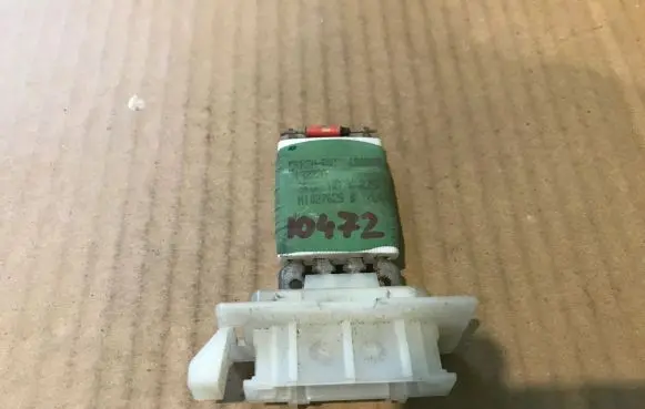 Peugeot 107 Heater blower motor/fan resistor 13223A VALEO