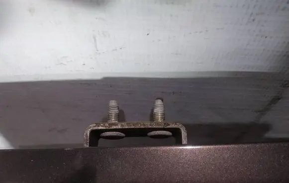 KIA Sportage Tailgate/trunk/boot hinge