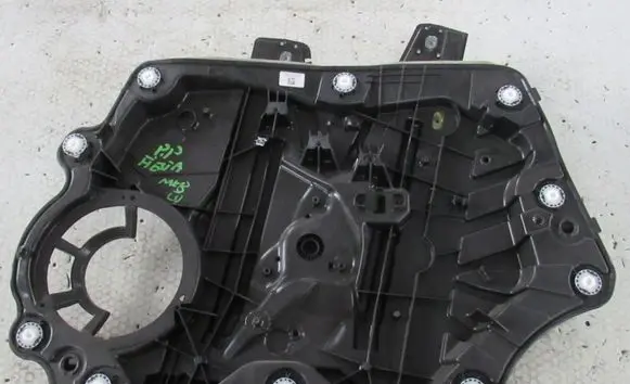 Ford Fiesta Front window lifting mechanism without motor