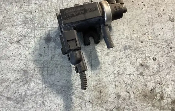 Ford Galaxy Turbo solenoid valve 1J0906627 72290320 02T198