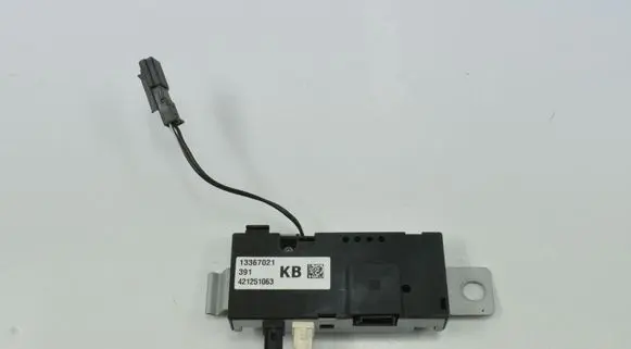 Opel Astra J Aerial antenna amplifier 13367021