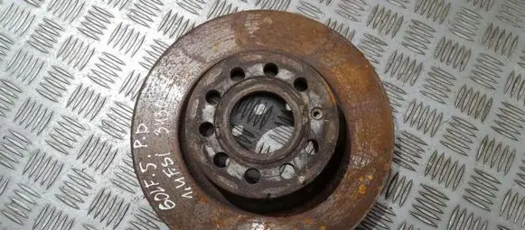 Volkswagen Golf V Front brake disc