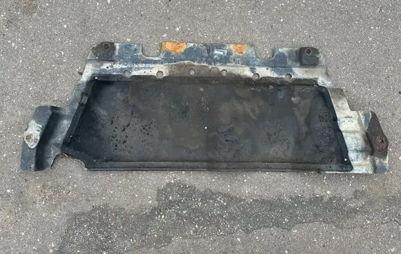 Engine splash shield/under tray