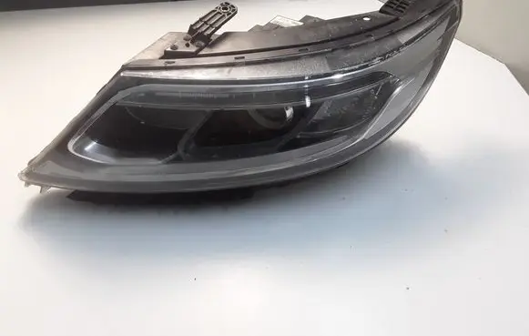 KIA Sorento Headlight/headlamp 921012P560