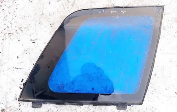 Mitsubishi Space Wagon Rear side window as2