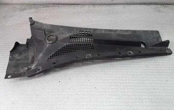 KIA Sorento Wiper trim 861613E010