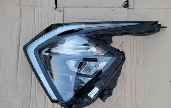 KIA Sportage Headlight/headlamp R292112010