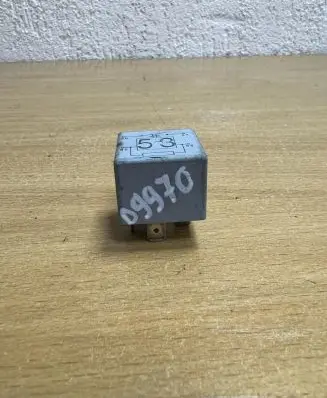 Volkswagen Golf VI Other relay 141951253B D9970
