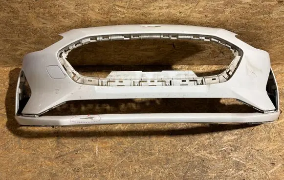Ford Focus Front bumper JX7B17757A K225660