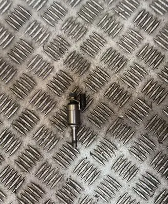 Ford Focus Fuel injector 0261500