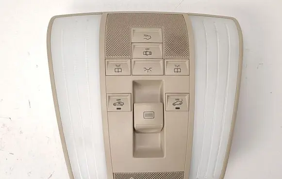 Mercedes-Benz E W212 Headlining lighting console trim 0009055200 2129001609 20251205HCR1256