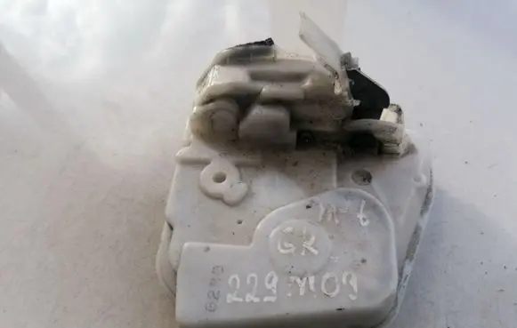 Mazda 6 Rear door lock 8K13B0059