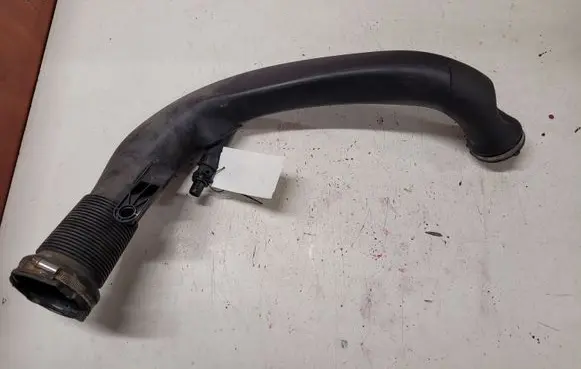 Volvo V40 Intercooler hose/pipe 31325985 30750911