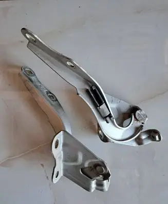 Toyota Avensis T270 Engine bonnet/hood hinges