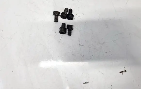 Toyota Corolla Verso AR10 Nuts/bolts 