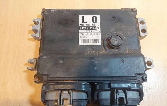 Suzuki SX4 Engine control unit/module ECU 33920-79J0 MB112300-2542 079J0